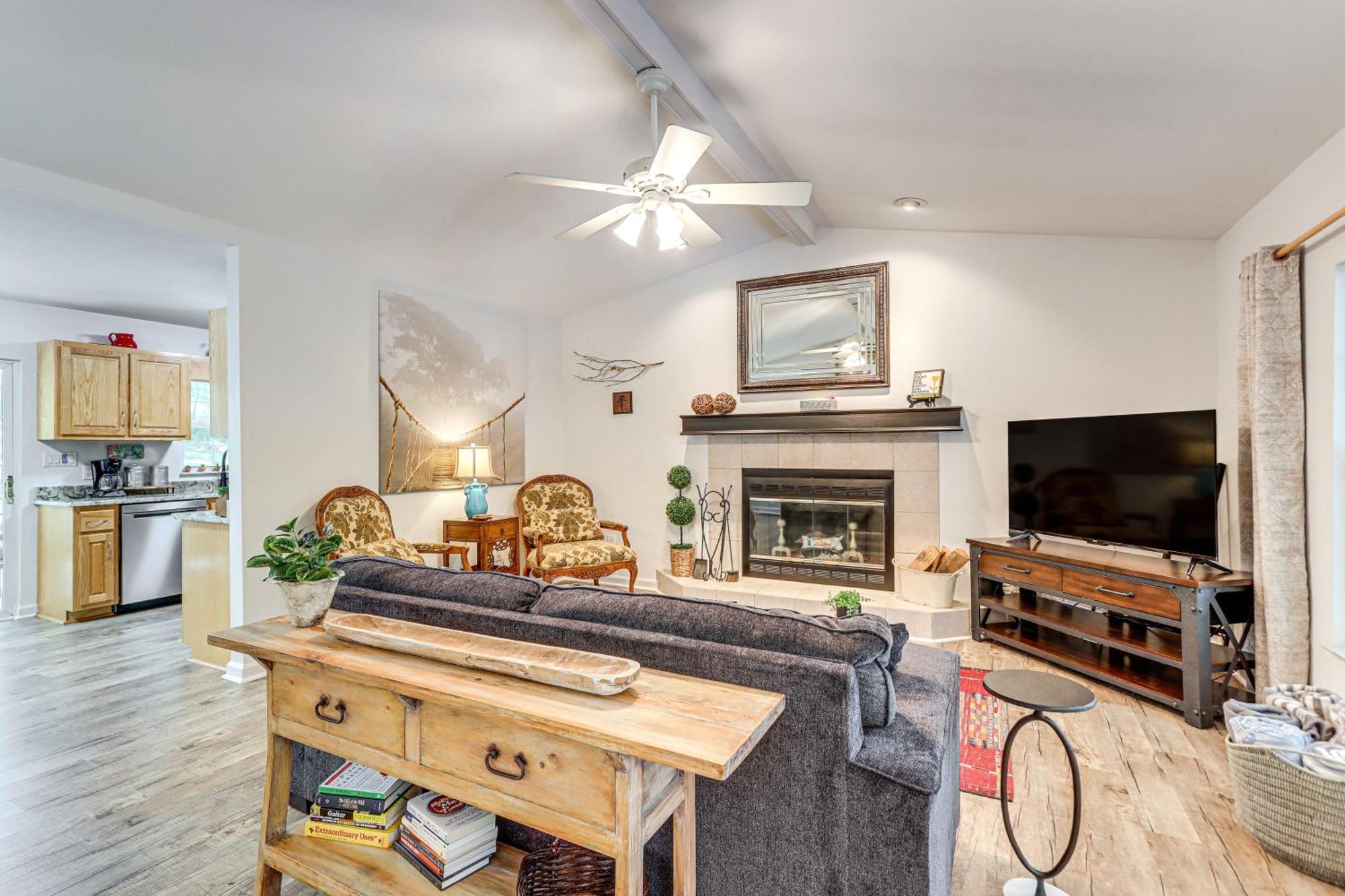 Pet-Friendly Home With Hot Tub In Blue Ridge! Εξωτερικό φωτογραφία
